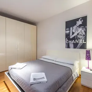 Maison Chanel, By Short Holidays Appartamento
